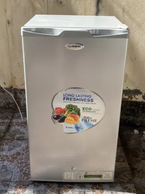 للبيع ثلاجة شبه جديد