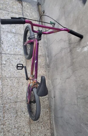 دراجة هوائية BMX بحجم إطار 20 بوصة
