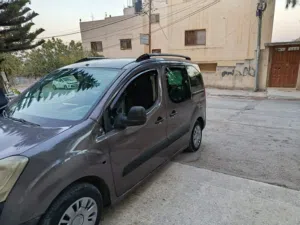 بيجو-بارتنر-للبيع-سيارة