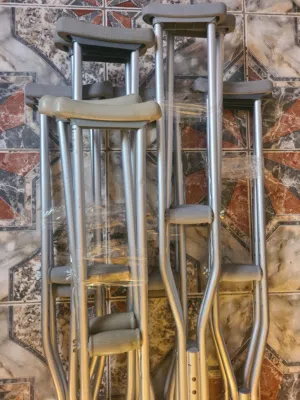 عكازات ابط وارد امريكي اصلي وجوده عاليه