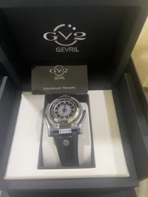 ساعة. GIVRIL