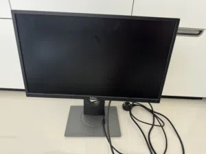 19 inch Dell monitor for use home or office