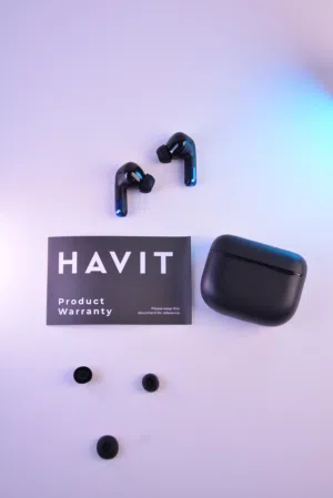 استمتع بالحرية والنقاء مع سماعة Havit TW984  هل تبحث عن المزيج المثالي بين التصميم العصري والأداء