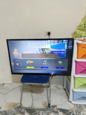شاشة باناسونك 42 full hd تب نظافة مع ريموت وعلاقة هدية