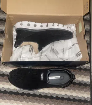 SKECHERS Go-Walk size 43 Fast sell and same day delivery.