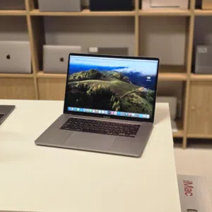 MacBook Pro 16-inch 2019 - i9 - 64GB RAM - 1TB SSD