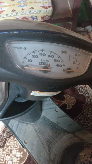 دراجة dio 3 للبيع ب 500 وقابل للتفاوض  ولو تبا تبدل ب كروز تم