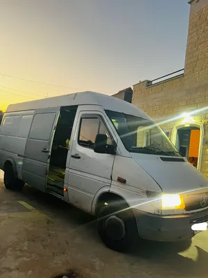 تمام-الباص-نظيف-ما-فيه-ضربات-اصل-تجاري-نظيف-ضريبة-موديل-2000-باب-سحاب-على-الجنب-شصي-نظيف-بققص