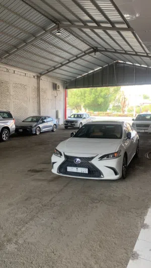 لكزس موديل 2021