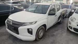 Mitsubishi L200 2021 GCC 4×2 EXCELLENT CONDITIONS done 205000 km بيك أب ميتسوبيشي L200 خليجي2 كابين