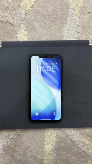 للبيع: آيفون 11 برو ماكس (iPhone 11 Pro Max) - نظيف جدًا