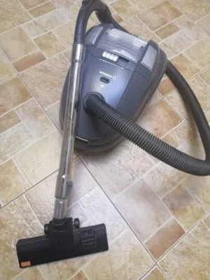 مكنسة كهربايية