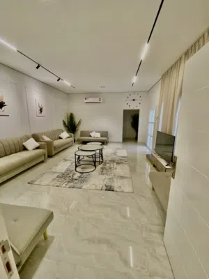 3 Bedrooms Chalet for Rent in Dhofar Salala