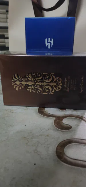 عطرين من دخون الإماراتية الهلال 37 بسعر 30 ريال دخون ليذر 30 ريال مع بعض 45 ريال