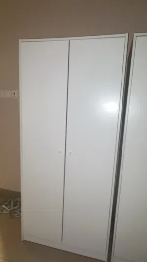 كبتين للبيع ، كبت ب ثلاث ابواب و كبت بابين