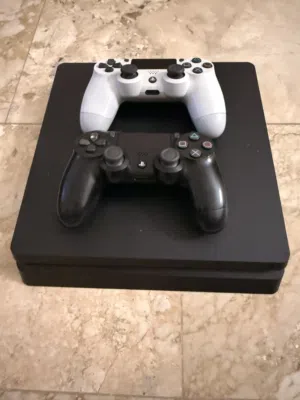 بلي 4 مهكر هارد تيرا ++ نظارات الواقع الافتراضي PS4 VR للبيع