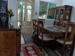 طاولة سفرة مع درسوار