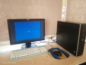 Windows HP  Computers  for sale  in Al Dakhiliya