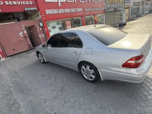 Used Lexus LS in Abu Dhabi