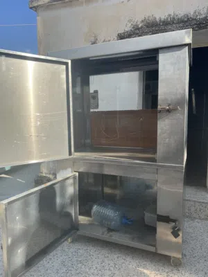 عرباي بتشتغل عليه عصير تمر هندي او ساندوش كعك وبيض او قهوه او ذراي فول وحمص اي اشي بتشتغل جديده