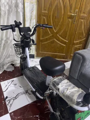 دراجه شحن ابك حجم 14 مستعمل شهرين جديد نضيف بطاريات لازم جدد لون اسود المكان البصره الحكيميه