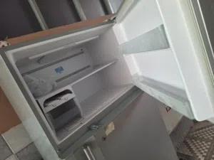 ثلاجه هياتشي للبيع