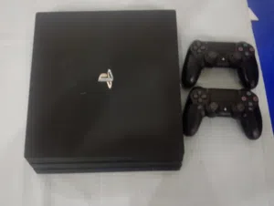 PS4 pro للبيع