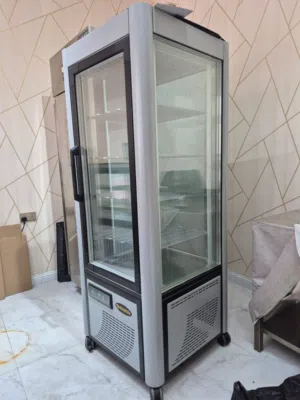 للبيع: ثلاجة عرض بانوراما Scaiola إيطالية (مستعملة نظيفة جداً)
