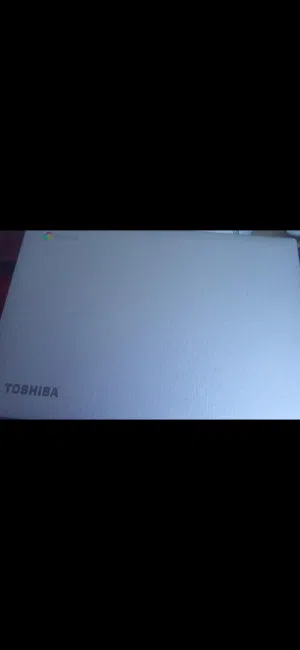 لابتوب بحالها ممتازه جدا السعر ب 14 دينار اخره