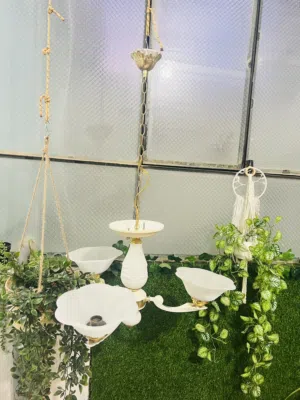 ثريات اضاءة مستعملة للبيع