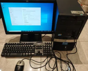 كمبيوتر hp مع جميع الملحقات مفرمت وجاهز لاستعمال