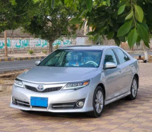 للبيع في صنعاء كامري هايبرد موديل 2014 وارد امريكي بضاعة جديد مجمرك مرقم جاهز