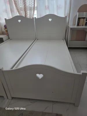 2 single beds