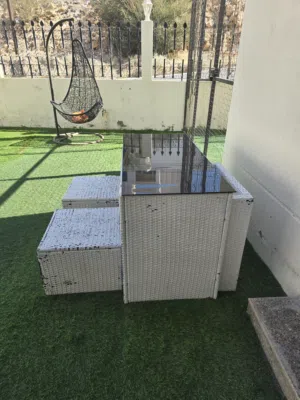 outdoor garden white table with 4 chairs