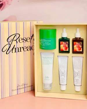 مجموعة هدايا للعناية بالبشرة من ماركة دكتور ألثيا (Dr. Althea) الكورية