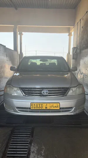 تويوتا افالون موديل 2000 للبيع