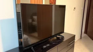 LG 49” 4K Smart TV (Model 49UH603V) – Excellent Condition