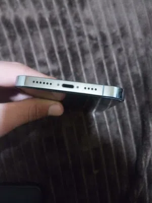 ايفون 13 برو ماكس للبيع