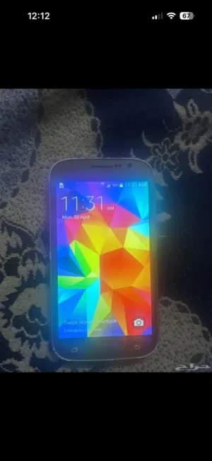 SAMSUNG DOUZ PHONE GOOD FOR CALLS AND SIDE WORK RARE PHONE AND HAVE A NICE battery time