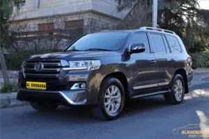 Toyota Land Cruiser VXR V8  موديل 2017