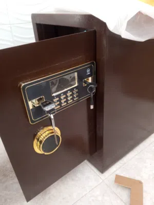 خزنه اصلي 60 ك فخمه جدا جدا جديد بالكرتونه ضد الحريق رائعه كامل الاضافات الجديده