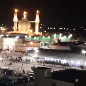 ايجار بيت في منطقه البراكيه البيت يقع قرب باب الخروج للمطار يعتبر البيت الاول في الشارع بعدبنايه