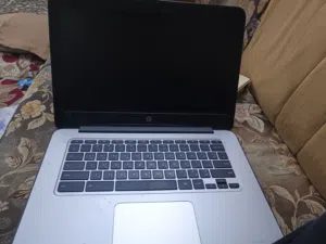 لابتوت للبيع نظيف جداً خالي من اي عطلات كرومي