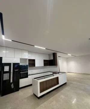300 m2 5 Bedrooms Villa for Sale in Tripoli Al-Serraj