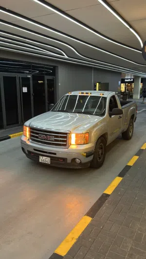 Used GMC Sierra in Al Jahra