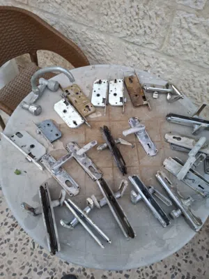 ايدين بواب و سكاكر السعر بالوصف