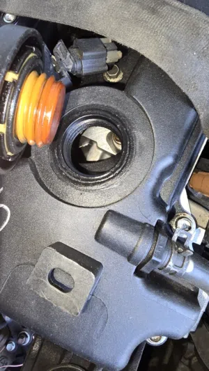 جميع المحركات الكوريا المستعملة معه ضمان بعد التركيب ويوجد جميع انوع ناقل الحركه جير بوكس