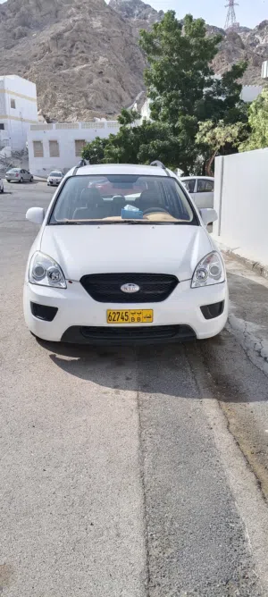 Used Kia Carens in Muscat