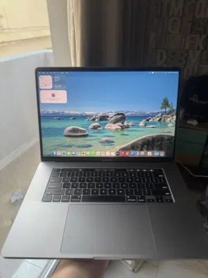 MacBook Pro 16inch - Core i9 - 16GB RAM - 1TB -Battery Health 100%