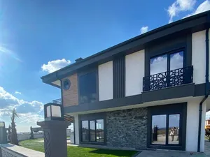 450 m2 More than 6 bedrooms Villa for Sale in Istanbul Silivri